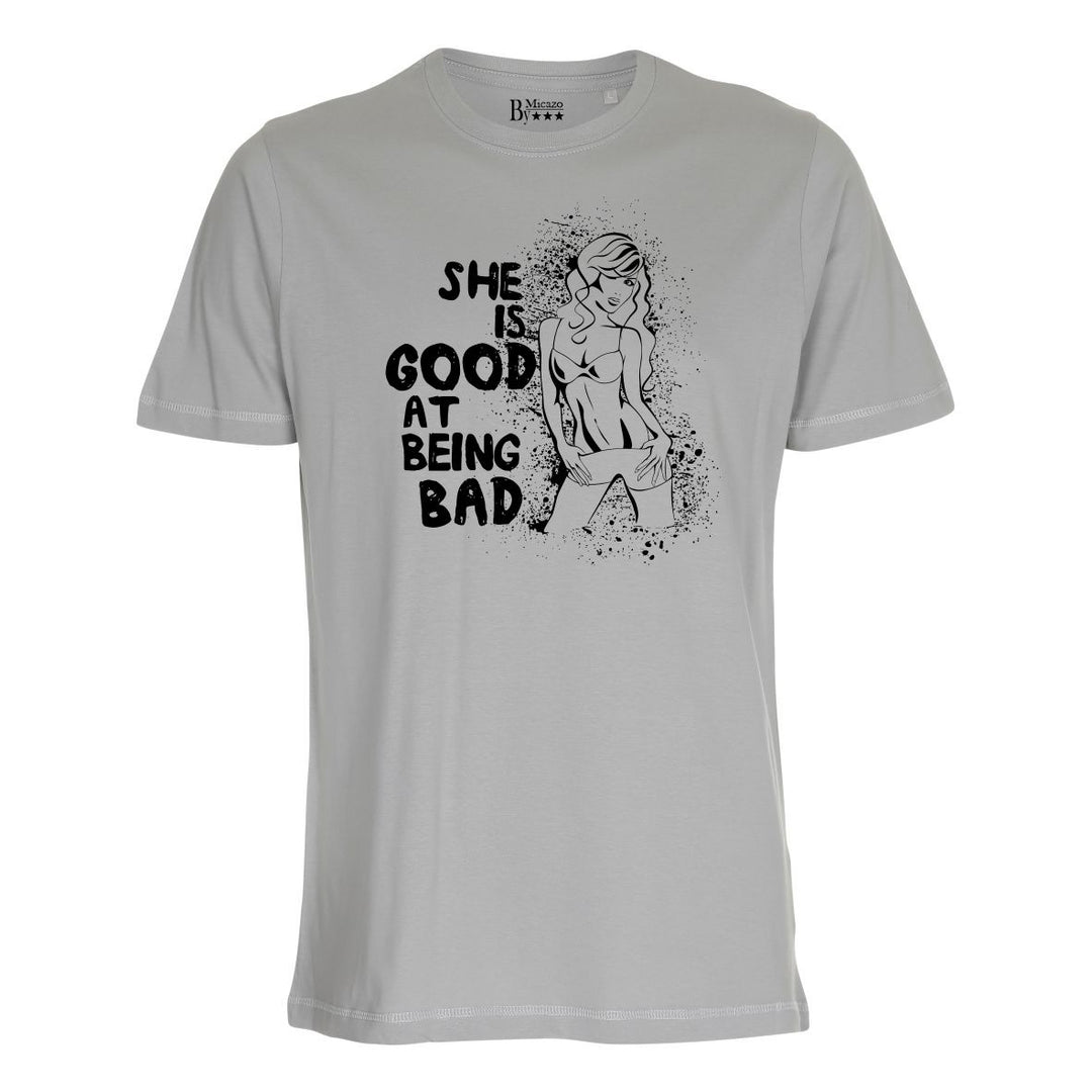She is good at being bad... Fås i flere farver...